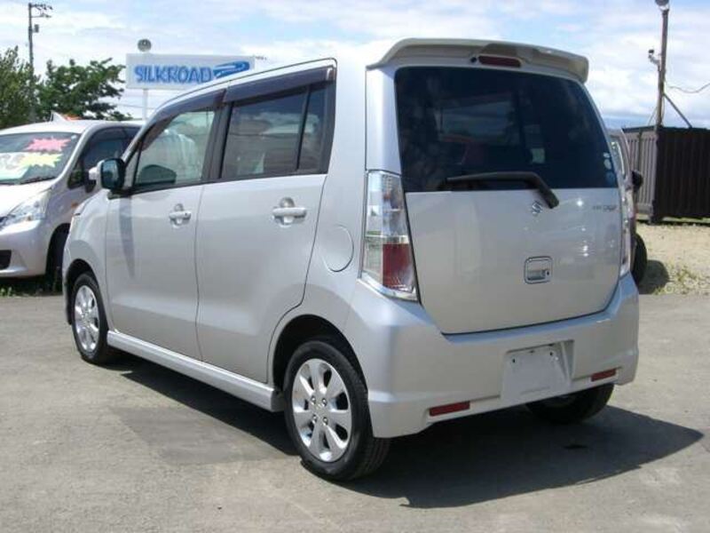 WAGON R