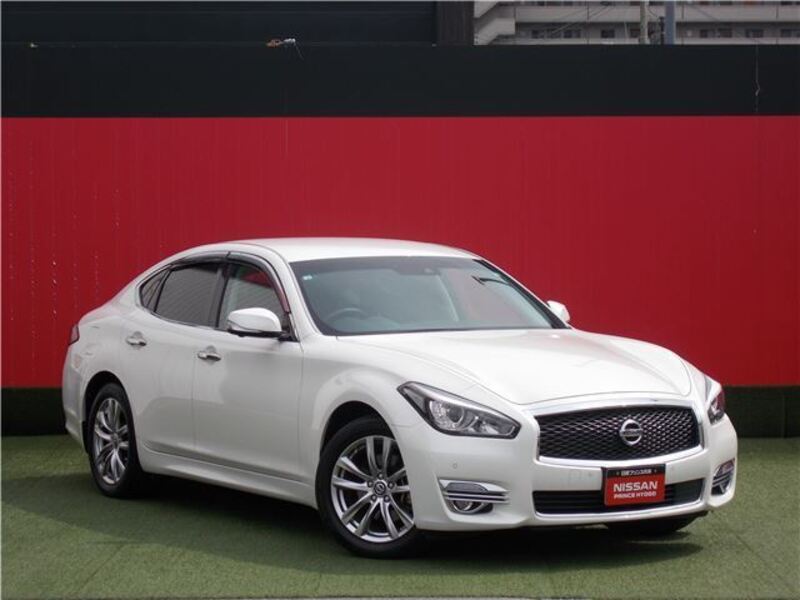 NISSAN FUGA