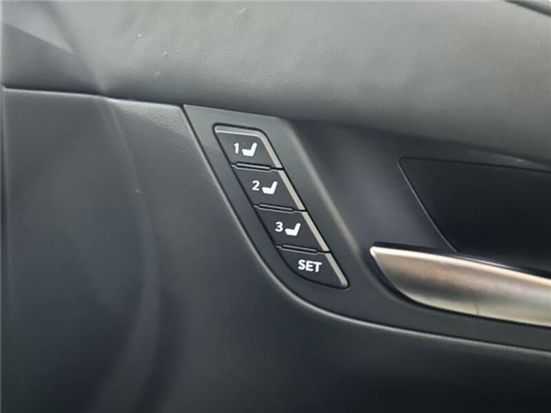 LX