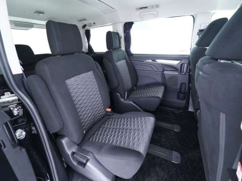 DELICA D5