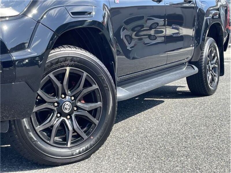 HILUX