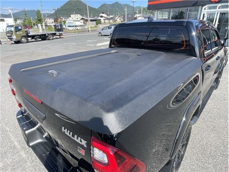 HILUX