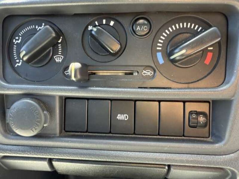 MINICAB TRUCK