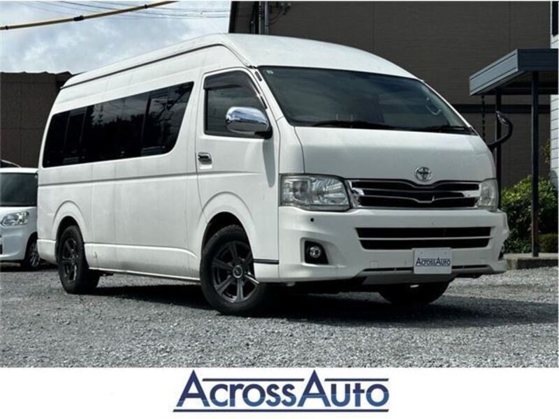 TOYOTA HIACE