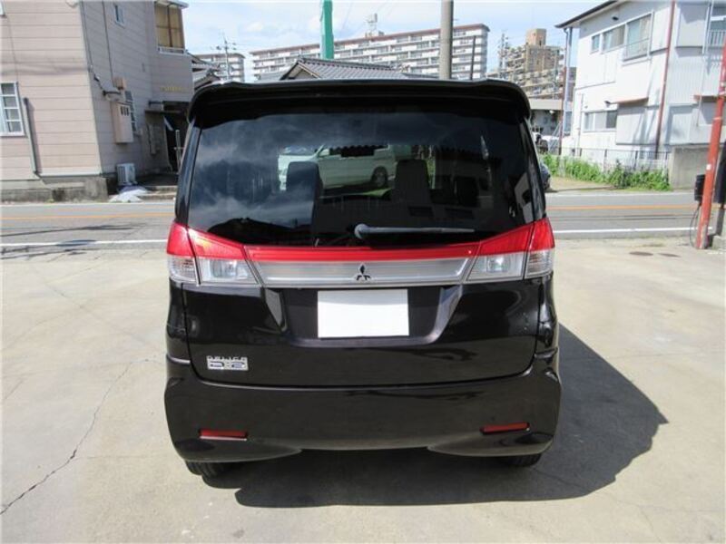 DELICA D2