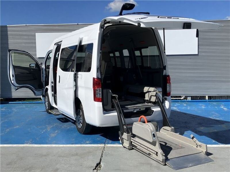 NV350 CARAVAN-0