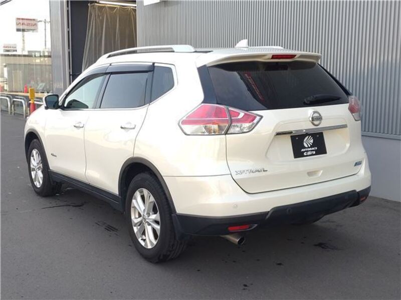 X-TRAIL