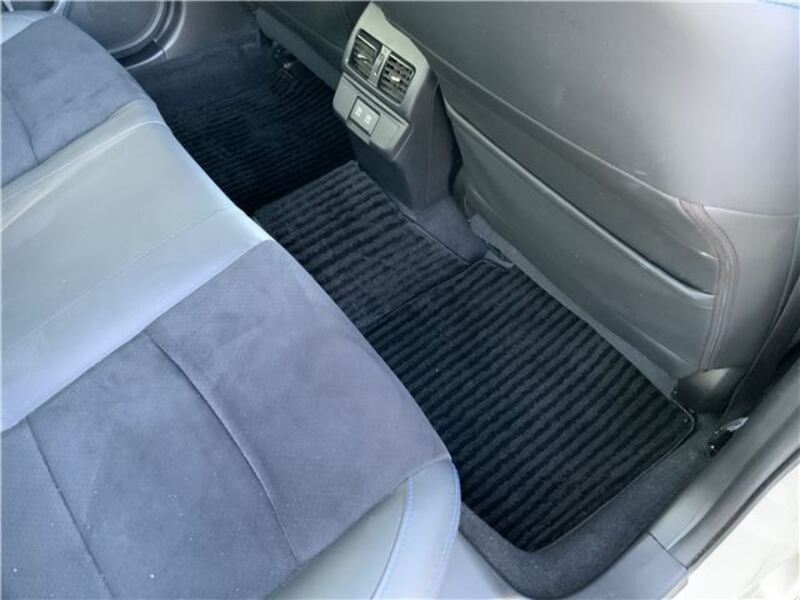 LEGACY B4