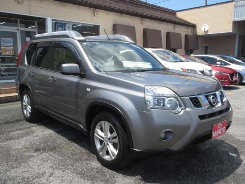 X-TRAIL