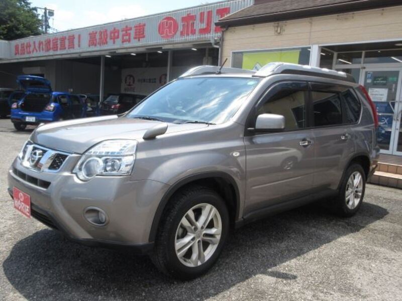 X-TRAIL