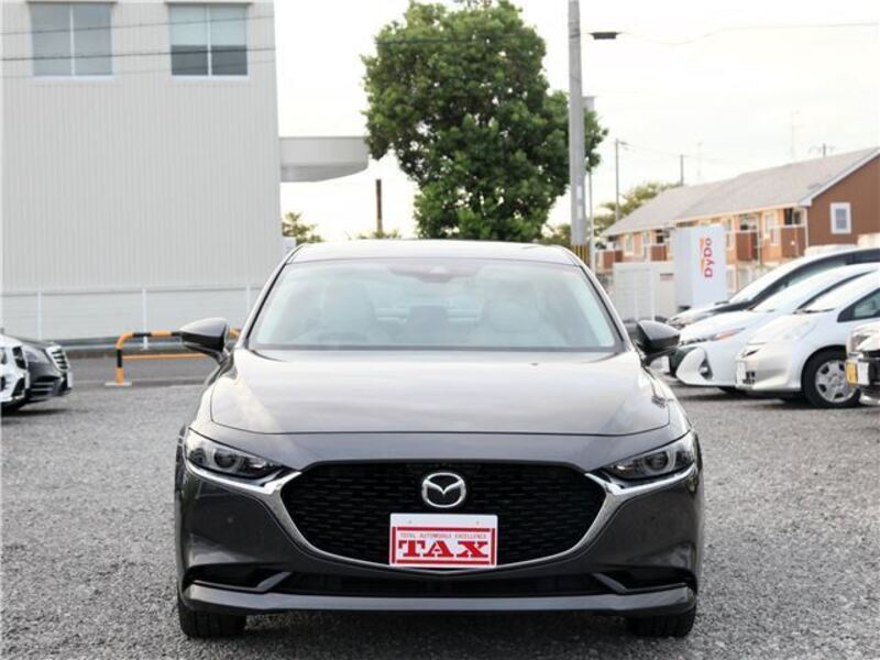 MAZDA3