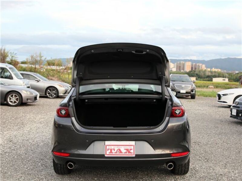 MAZDA3
