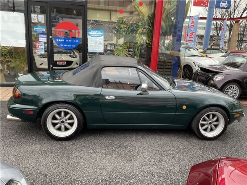 EUNOS ROADSTER