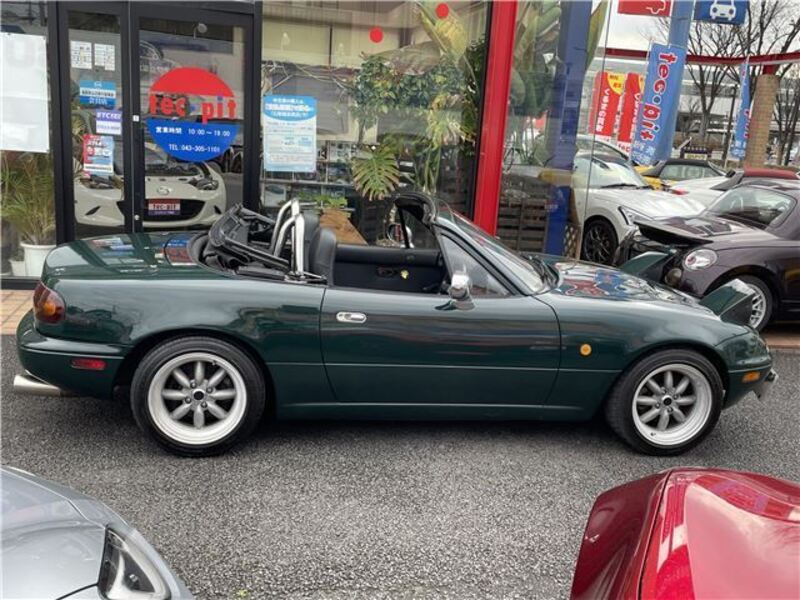 EUNOS ROADSTER