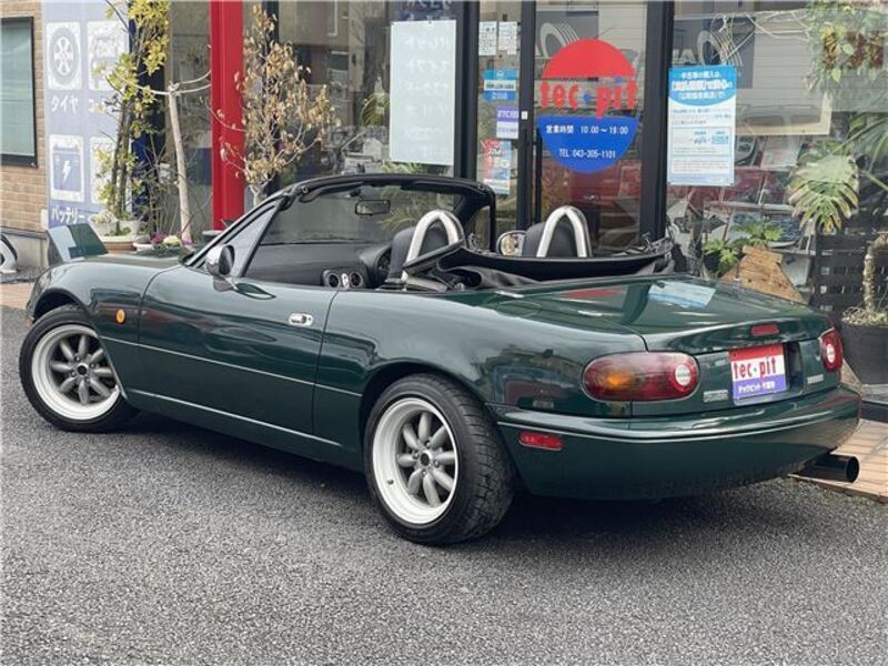EUNOS ROADSTER