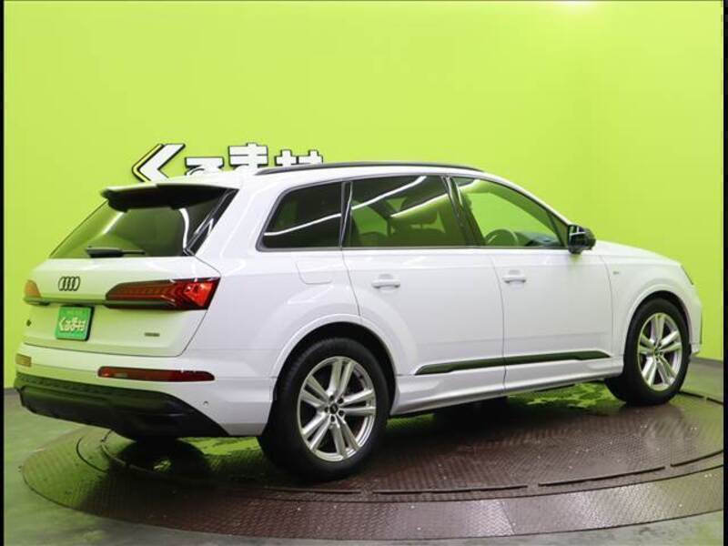 Q7