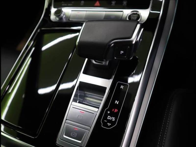 Q7