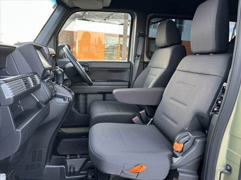 N-VAN