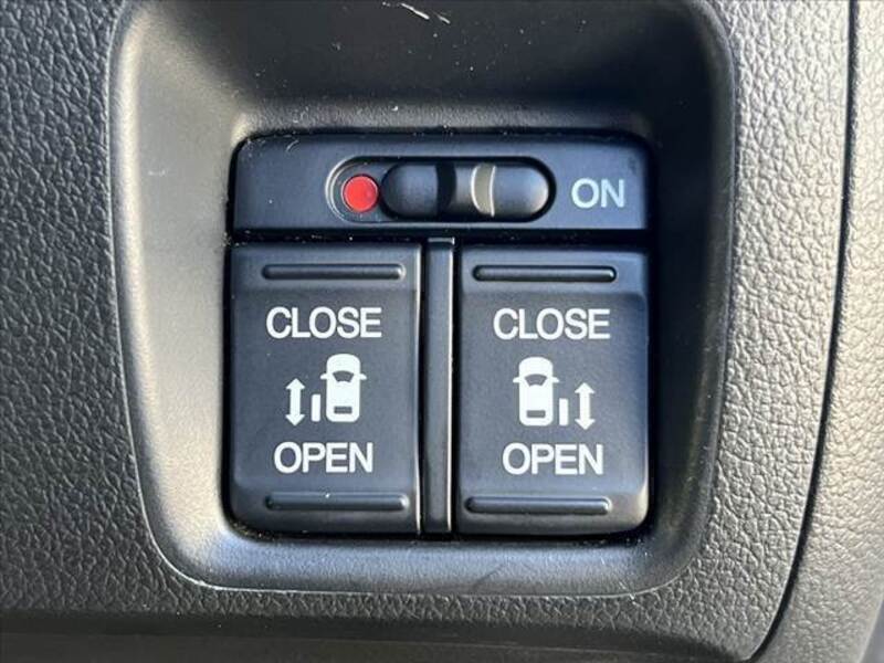 N BOX