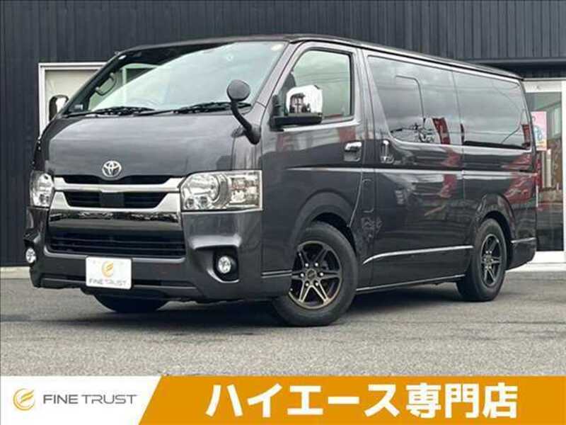 TOYOTA HIACE VAN
