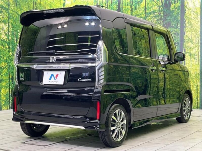 N BOX CUSTOM