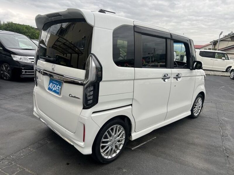 N BOX CUSTOM
