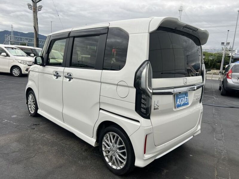 N BOX CUSTOM
