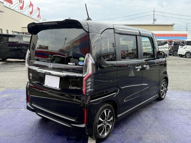 N BOX CUSTOM