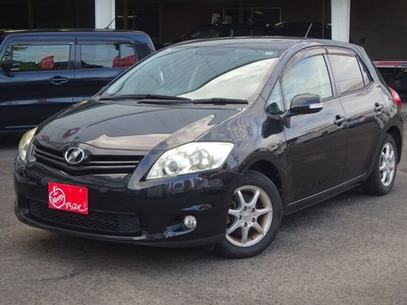TOYOTA AURIS