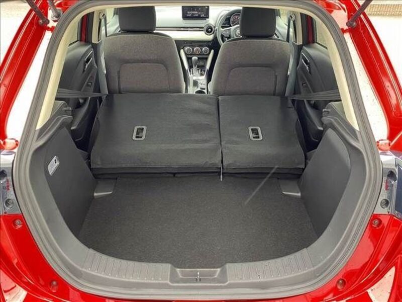 MAZDA2