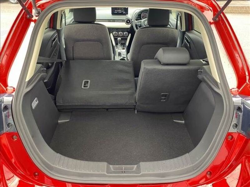 MAZDA2