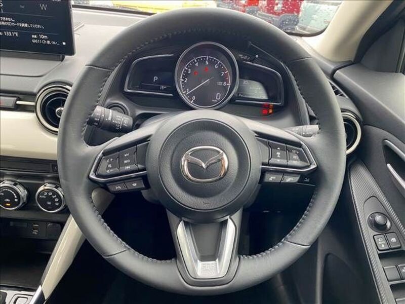 MAZDA2