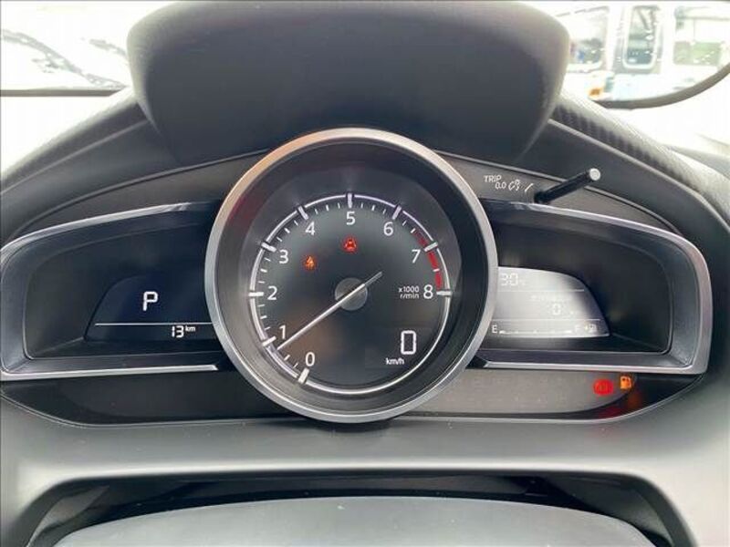 MAZDA2