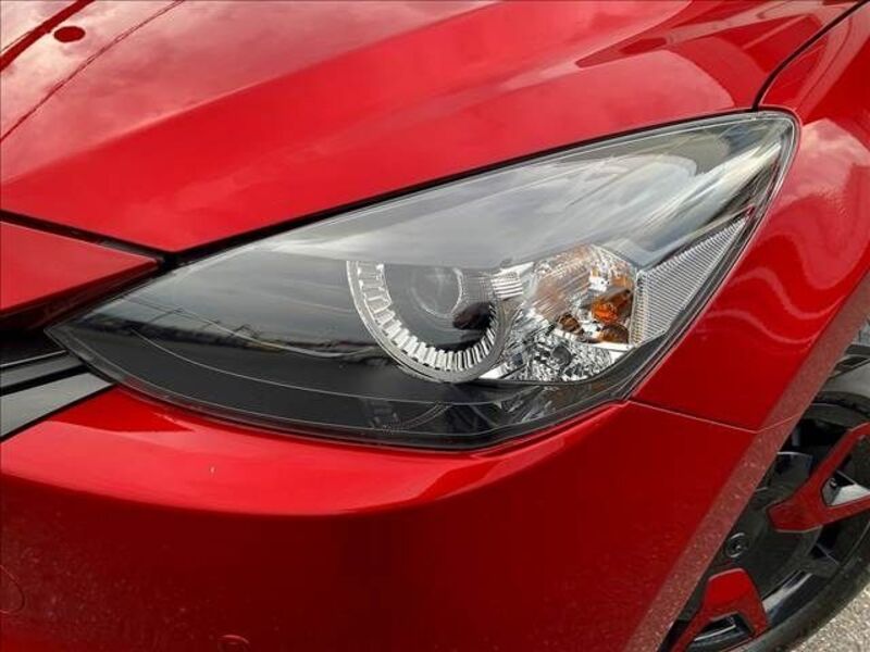 MAZDA2