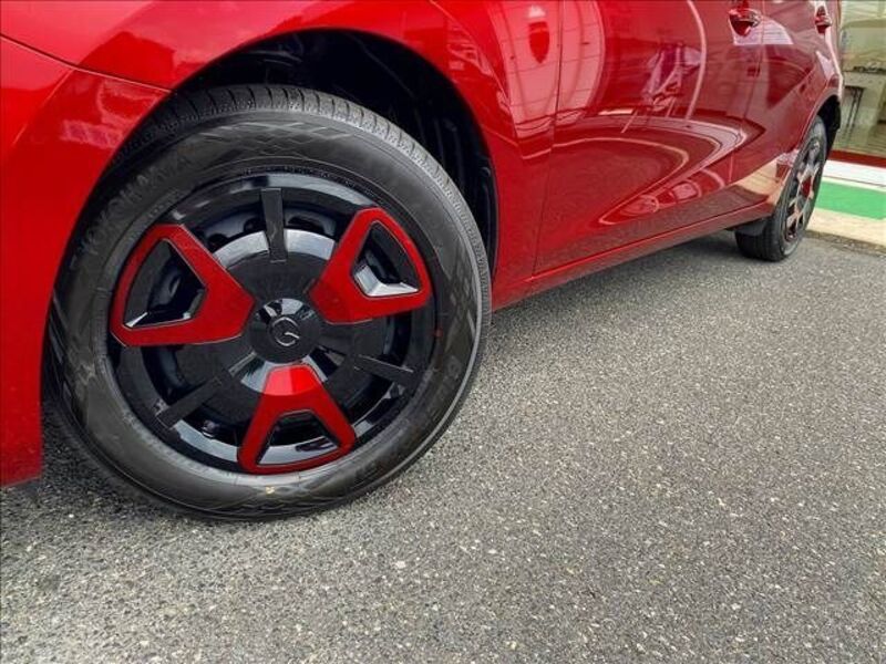MAZDA2
