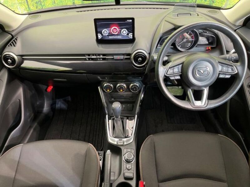 MAZDA2