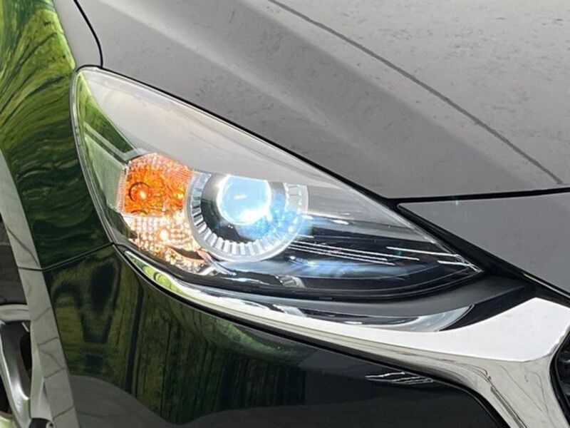 MAZDA2