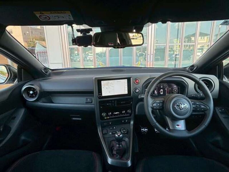 GR YARIS