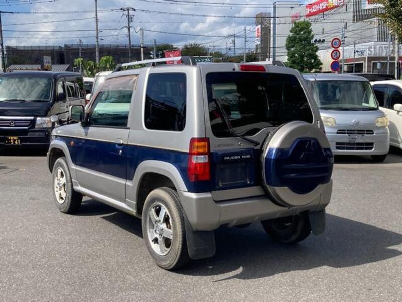 PAJERO MINI