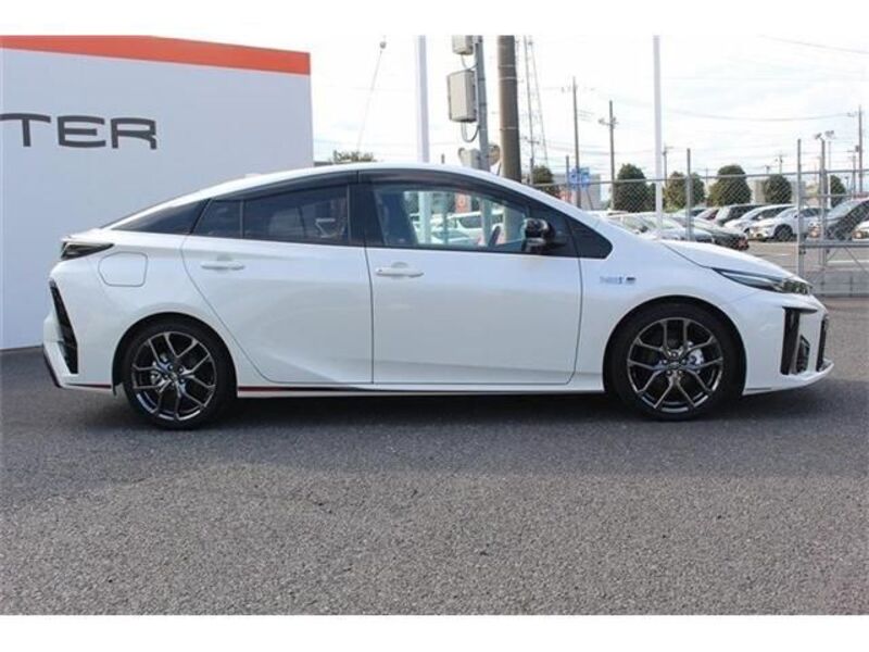PRIUS PHV