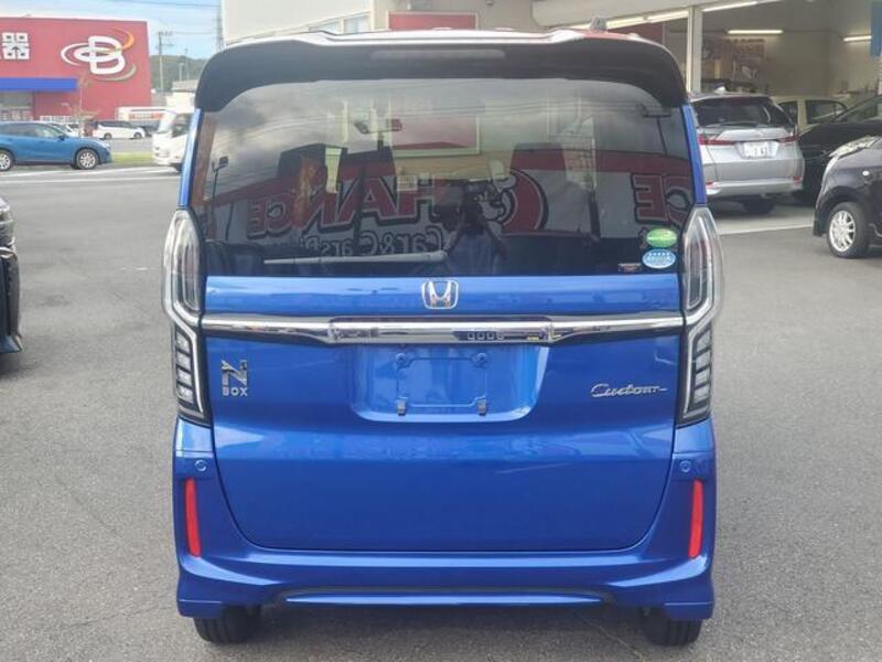 N BOX CUSTOM