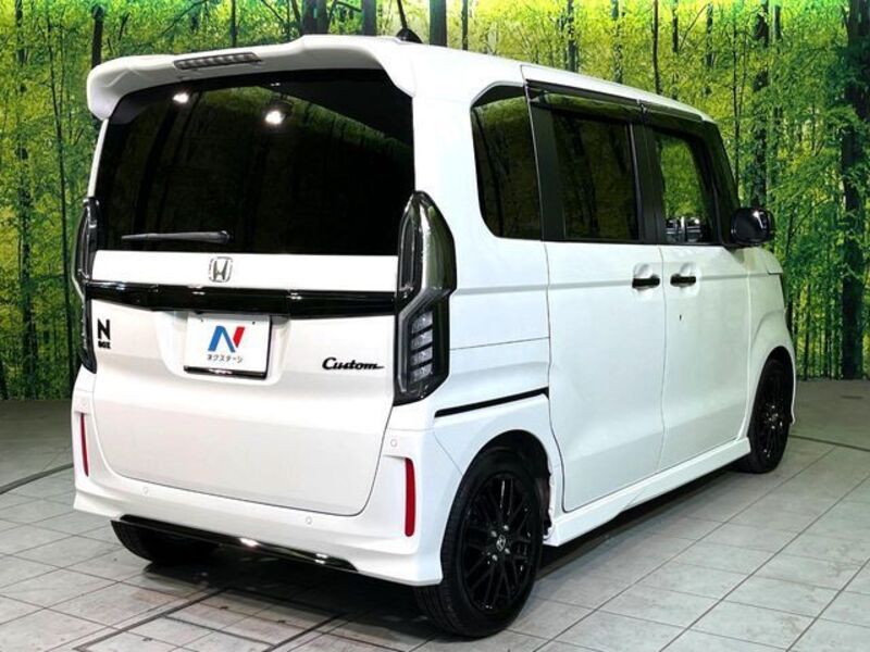 N BOX CUSTOM