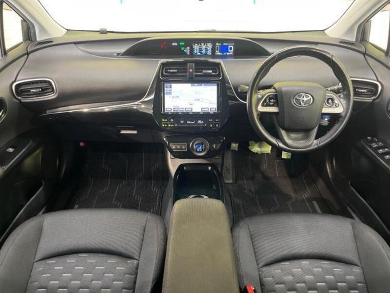 PRIUS PHV