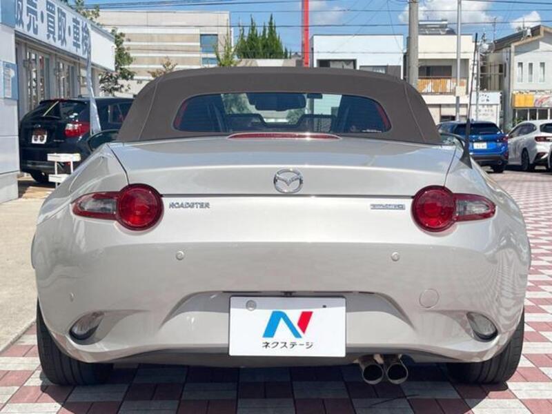 ROADSTER