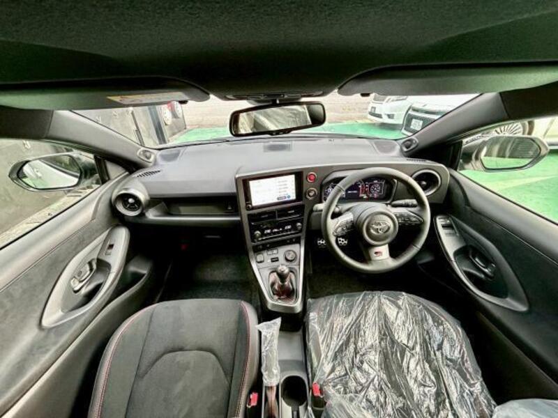 GR YARIS