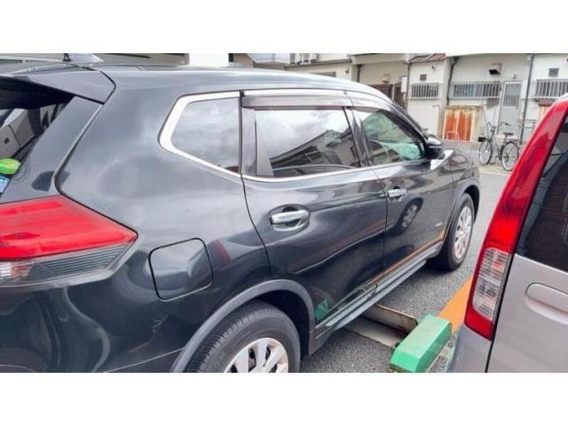 X-TRAIL