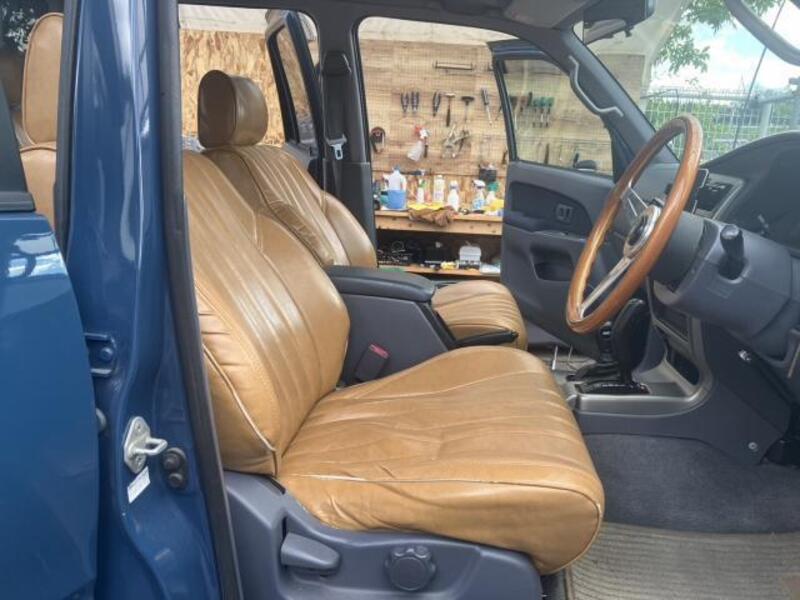 HILUX SURF