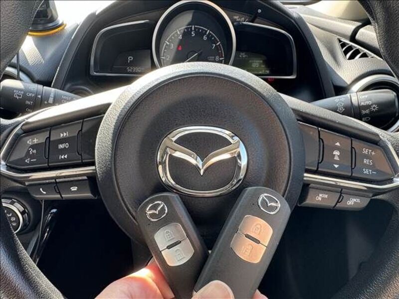 MAZDA2