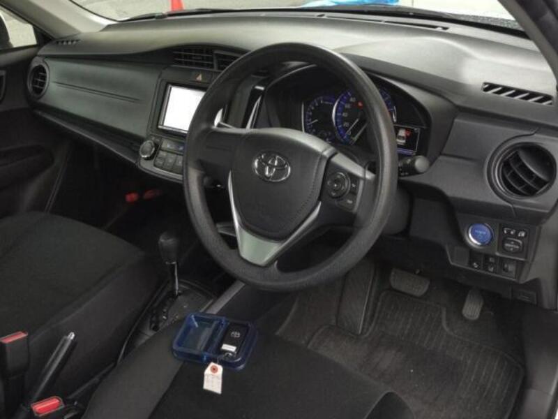 COROLLA AXIO