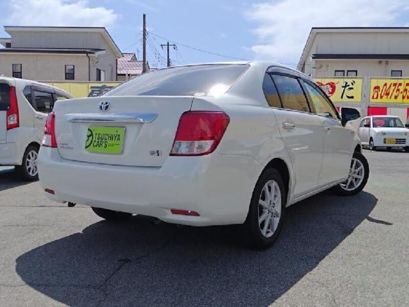 COROLLA AXIO